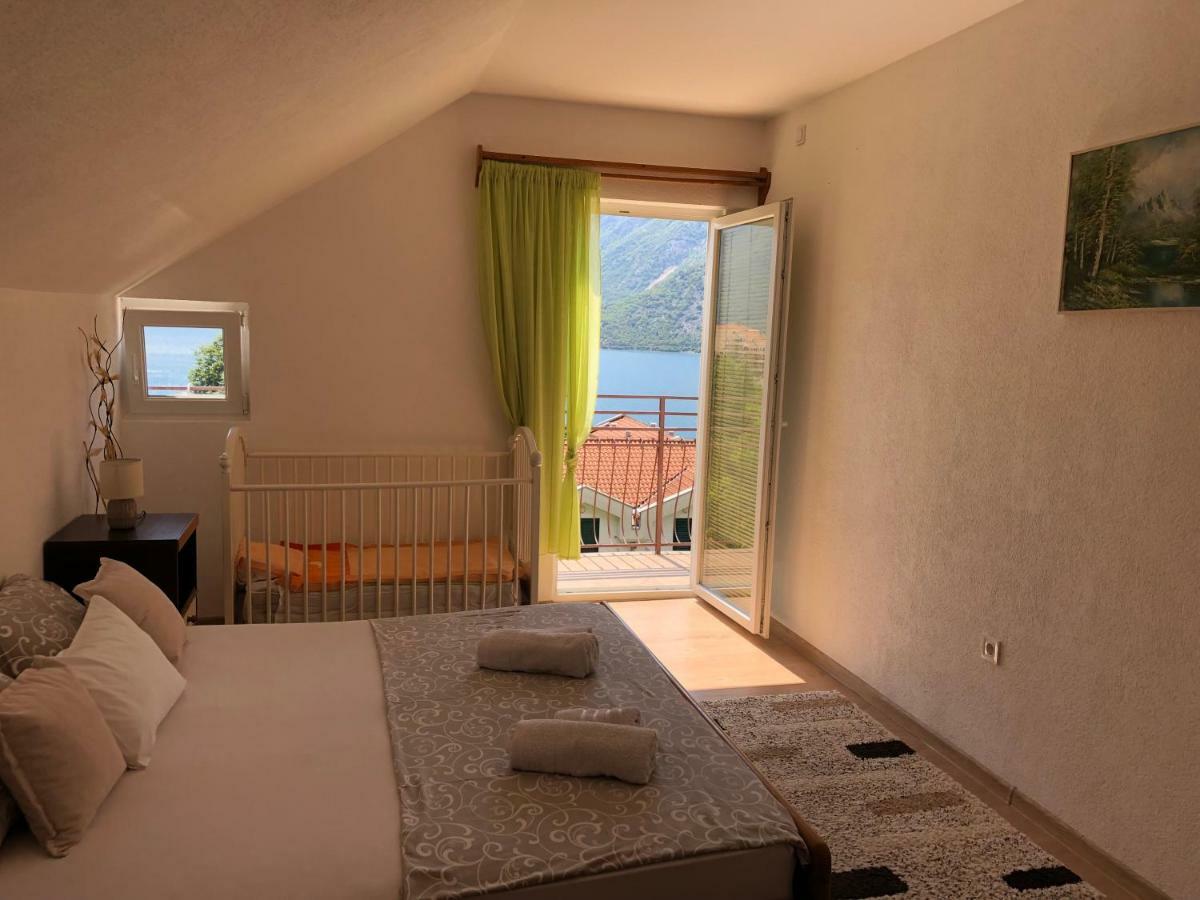 Apartman Nina2 Risan Bagian luar foto