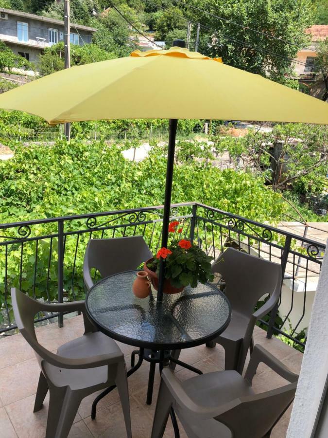 Apartman Nina2 Risan Bagian luar foto